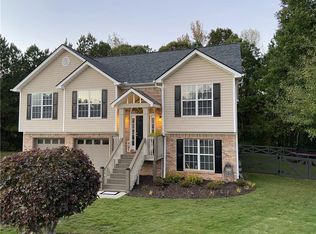 938 Wayne Dr, Snellville, GA 30078