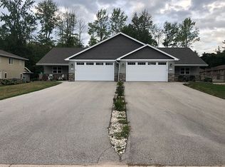 1488 Snow Shoe Trl, Suamico, WI 54173
