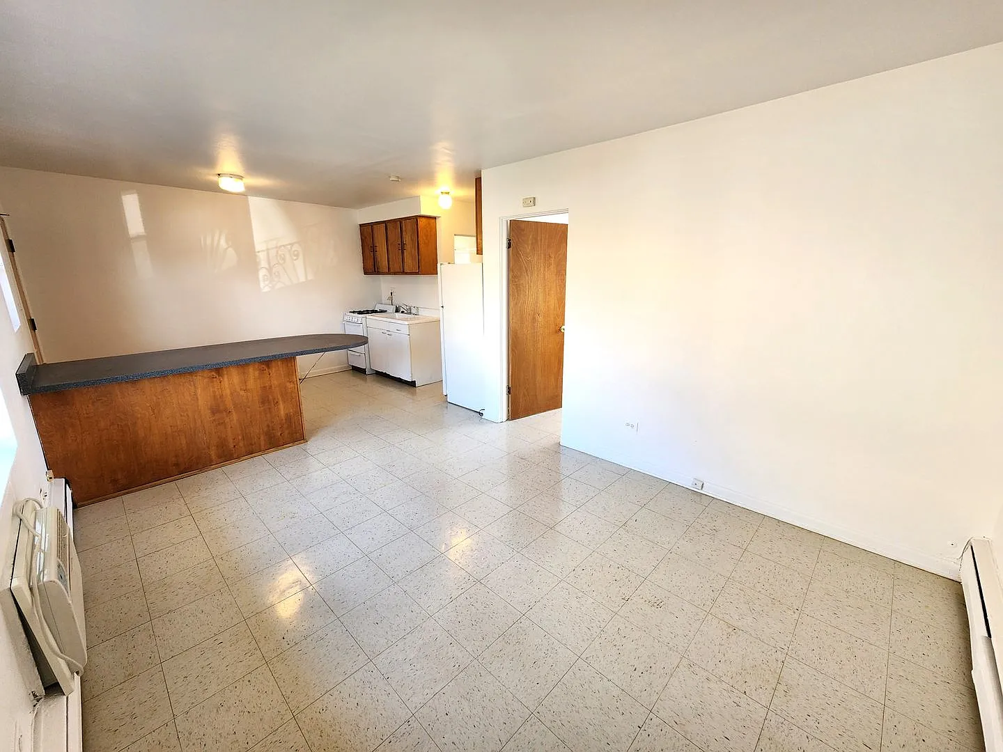 R.E.J. & Associates LLC. 2112 — Photo 3