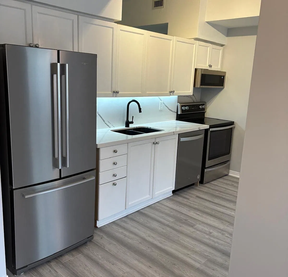 1 bed, $2,200 — Photo 2