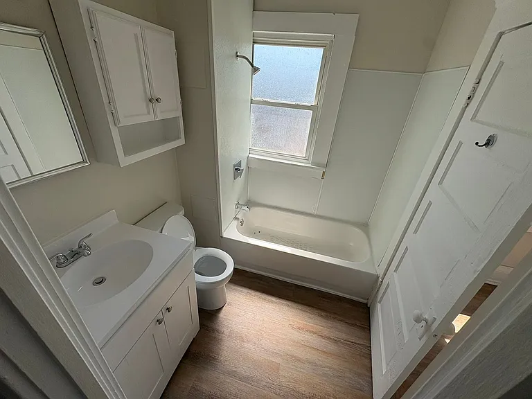 7951 Lorain Ave — Photo 3