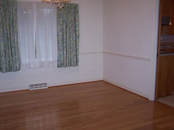 4th image of 1763 Driftwood Ln SW