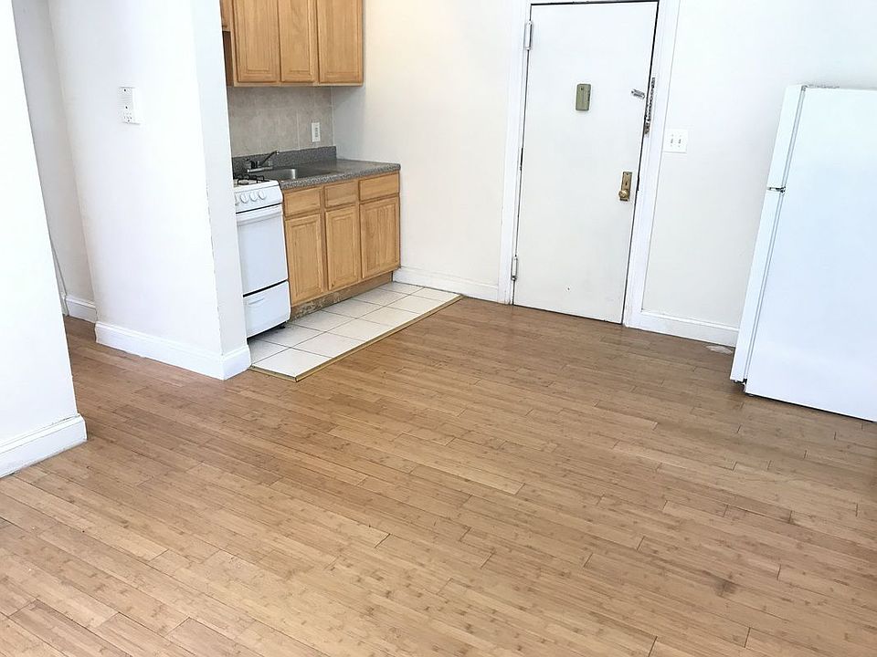 2nd image of 280 E 21st St APT 1H