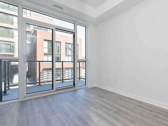 4th image of 2306 Saint Clair Ave W #204
