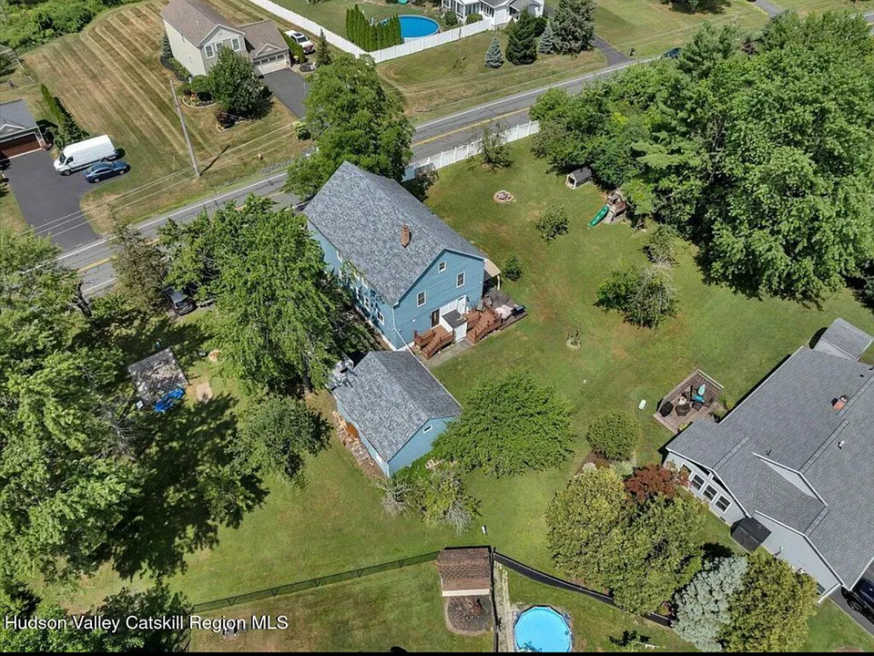 10 Baker Ave