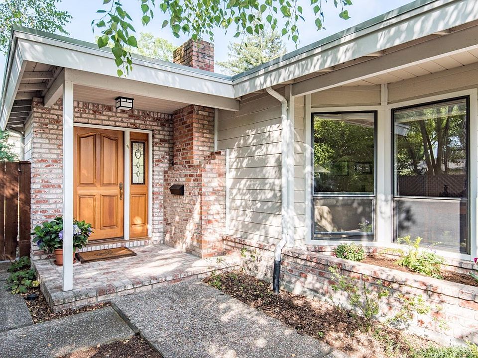 1st image of 541 Bryson Ave