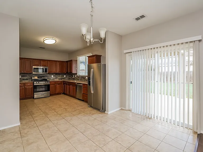 5000 Caraway Dr — Photo 6