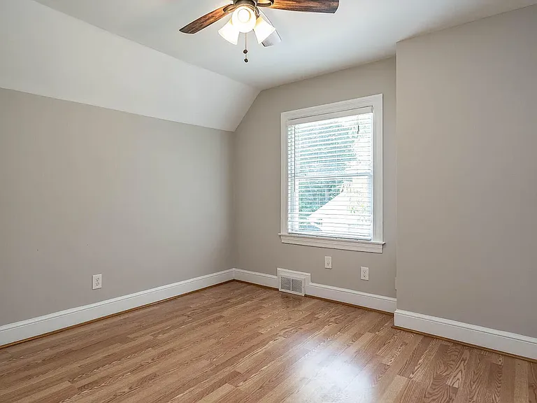 205 Delway St #B — Photo 11