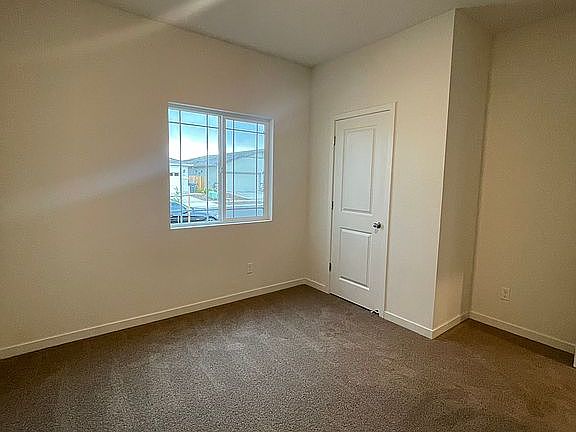 5th image of 800 Chalice Creek Dr