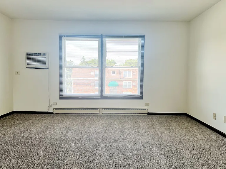 1412 Willow St — Photo 8
