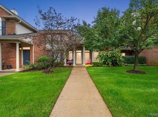 3601 Tremonte Cir N, Rochester, MI 48306