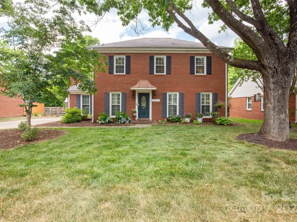 9721 Ridgemore Dr, Charlotte, NC 28277
