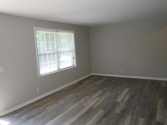 3rd image of 422 Acklen Park Dr #0