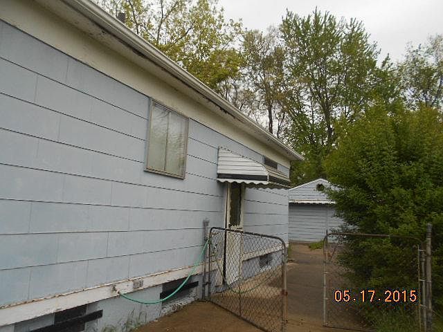 2nd image of 26911 Colgate St