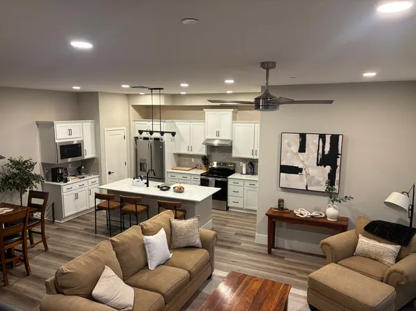 451 Dowitcher Walk, West Sacramento, CA 95605
