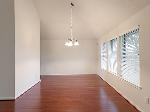 5th image of 1022 Andover Dr