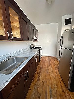 4th image of 437 E 22nd St #3B