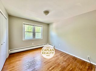 52 Oak Ridge Dr #2, New Haven, CT 06513