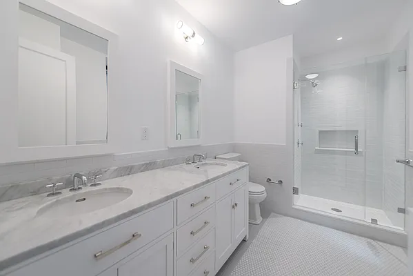 Rented by Thor Equities | media 30