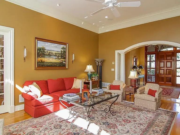 13204 Longwood Ln — Photo 28