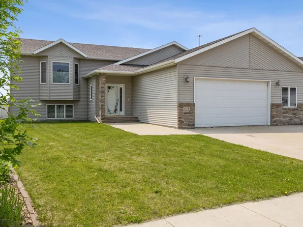 1878 10th St W, West Fargo, ND 58078