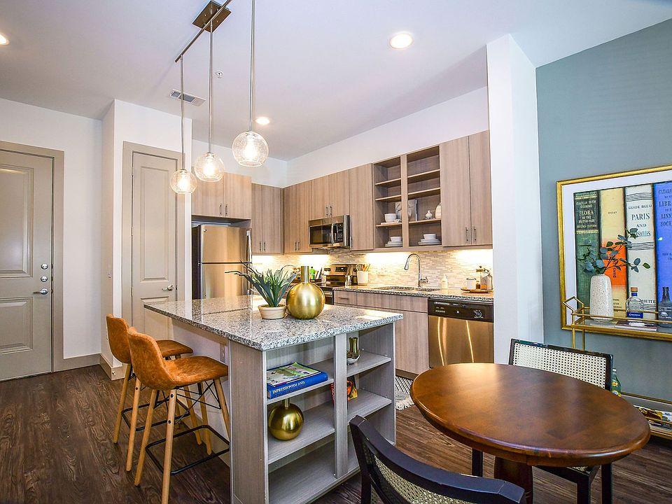 The Crosby at the Brickyard Apartment Homes 2001 Wittington Pl