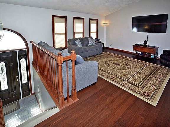 5th image of 29 Heritage Ct