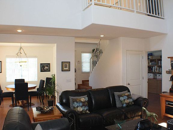 4th image of 7536 McConnell Ave