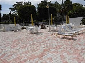 3rd image of 20400 W Country Club Dr APT 719