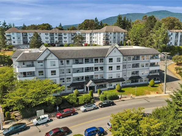 1631 Dufferin Cres #302, Nanaimo, BC V9S 5T4
