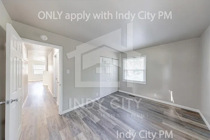 3118 N Richardt Ave — Photo 15