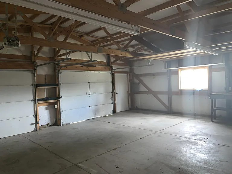 620 Hospital Rd — Photo 8