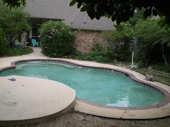2nd image of 6900 Blake Dr