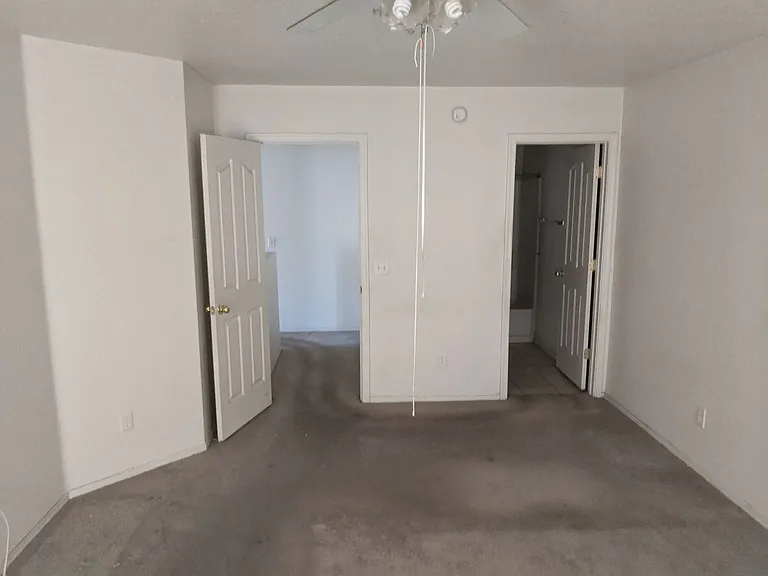 6292 S Avenue De La Chandelle — Photo 8