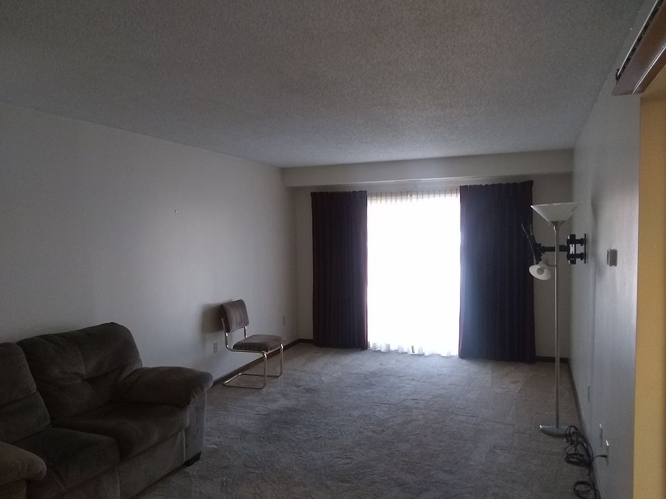 2nd image of 1540 N Cotner Blvd #B220