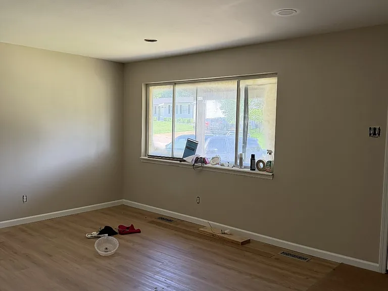 11924 Glenridge Dr — Photo 2