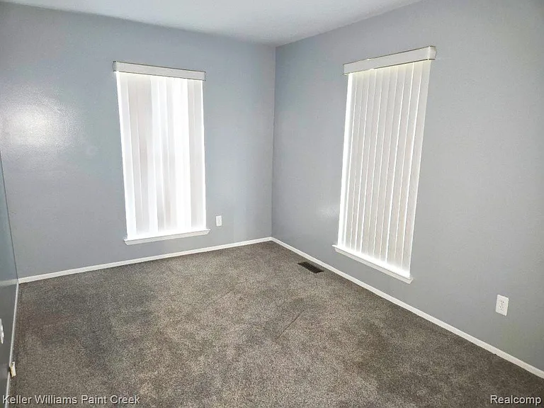 38565 Golfview Dr W — Photo 17