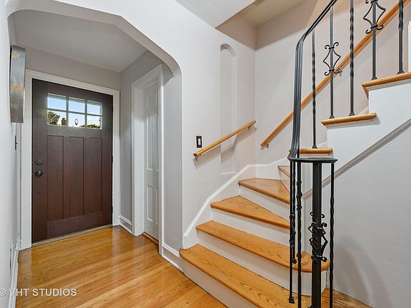 4th image of 1210 Woodbine Ave