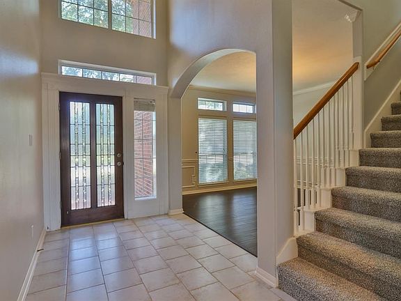 5th image of 2341 Acadiana Ln