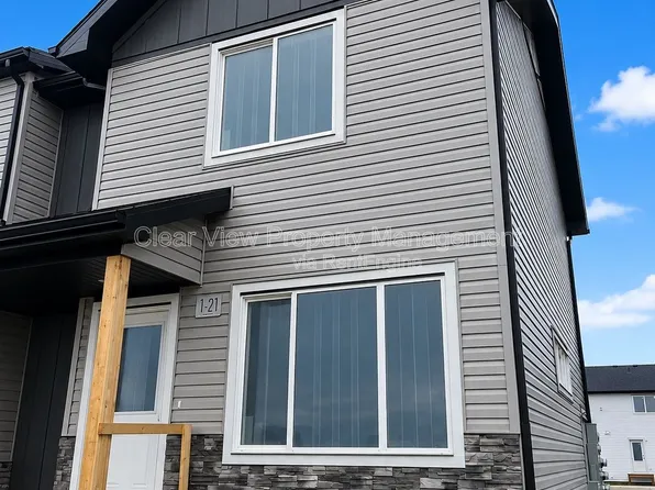 594 Aquitania Blvd W #3, Lethbridge, AB T1J 5L4