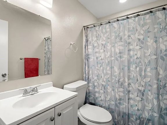 4th image of 713 Sunbright Dr #713