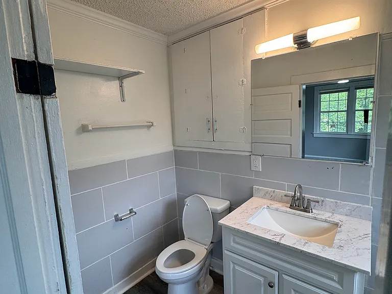 3508 Grand St — Photo 8