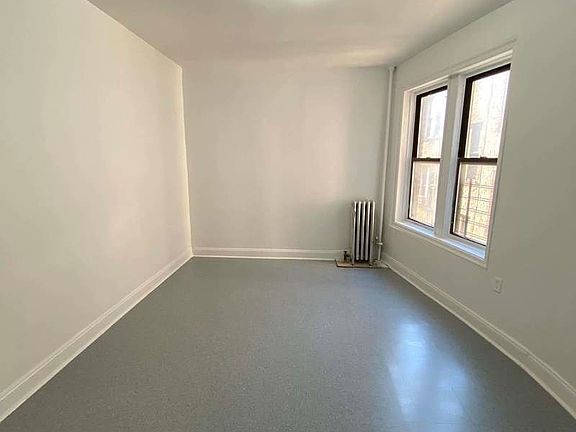 5th image of 731 Gerard Ave APT 5D