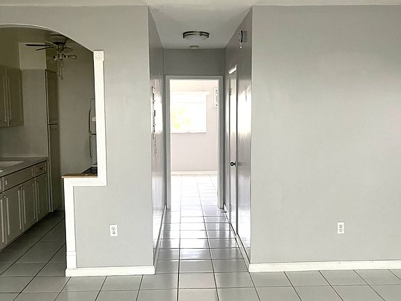 4th image of 252 Jefferson Ave APT 4