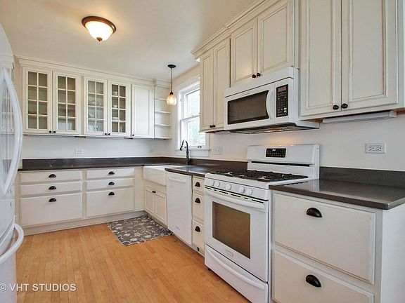 2nd image of 7006 W Jarvis Ave #1