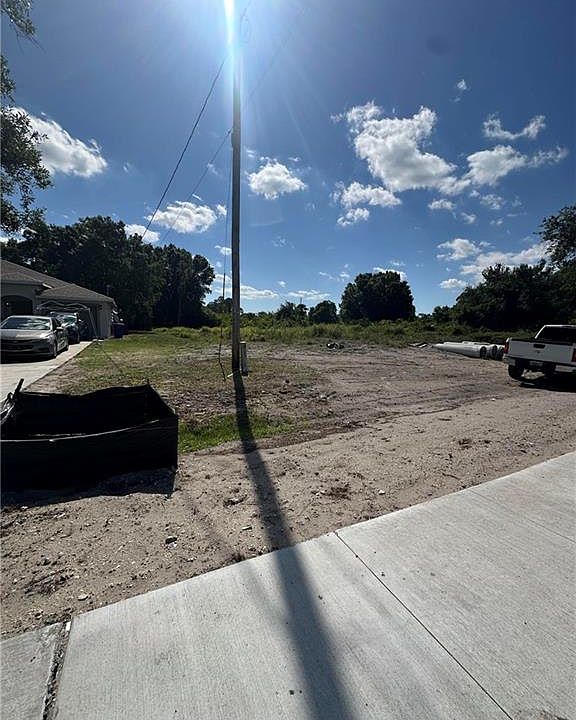 2nd image of 425 Bell BLVD S