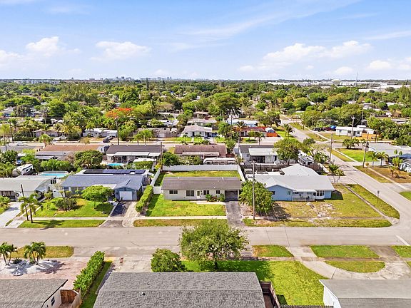 2nd image of 6 SE 14th Court