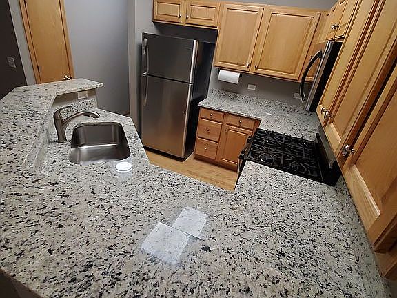 4th image of 453 Blue Springs Dr