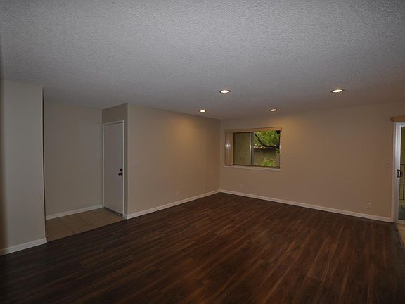 5th image of 259 N Capitol Ave Unit 222