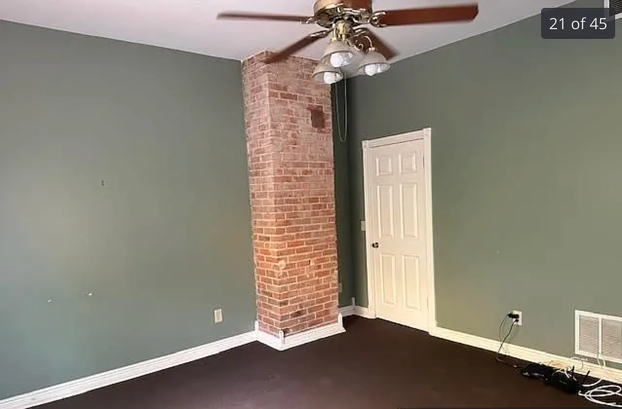 3 bed, 1000 sqft, $1,100 — Photo 1